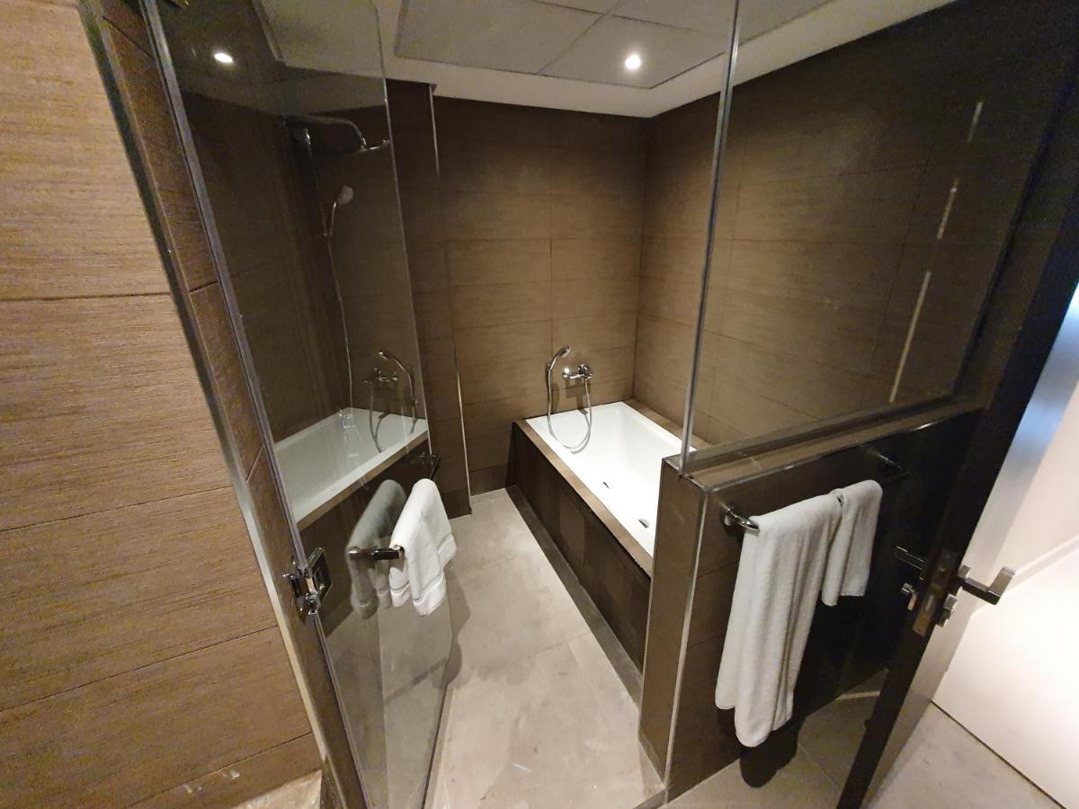 Sunday Luxury Downtown Adliya Formerly Jewel Hotel Манама Екстер'єр фото